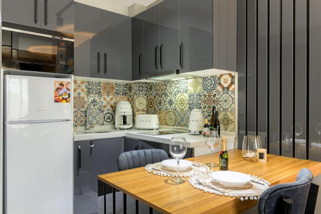 Azur Properties ap19
