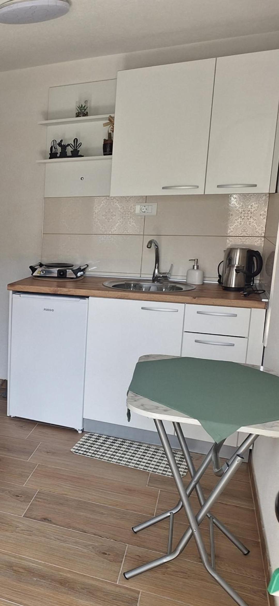 Apartmani Eminovic 2 view 5