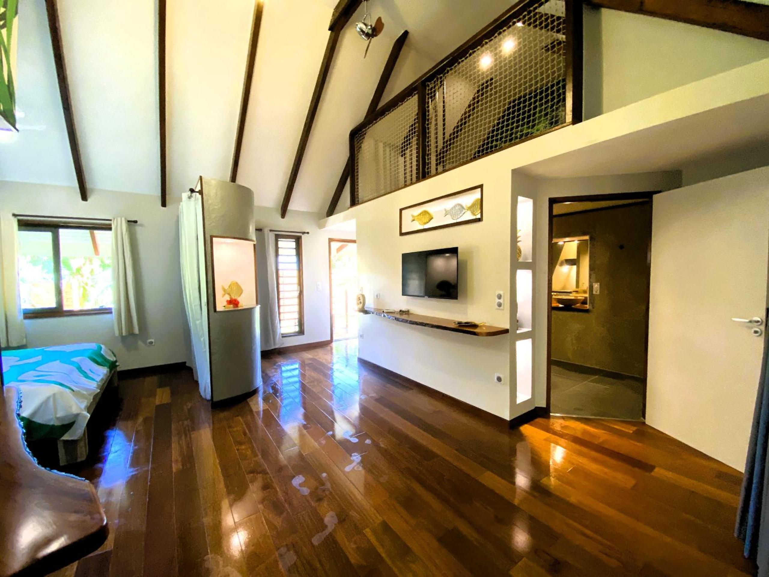 MOOREA - The ZEN Den spa view 4