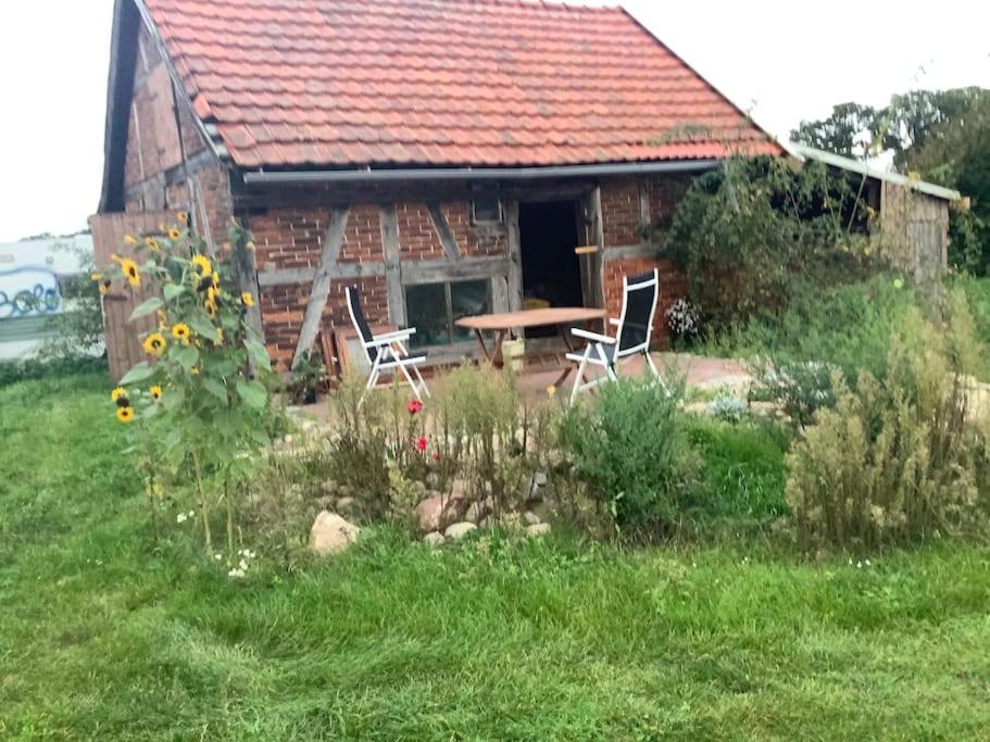Haus am Fluss und See