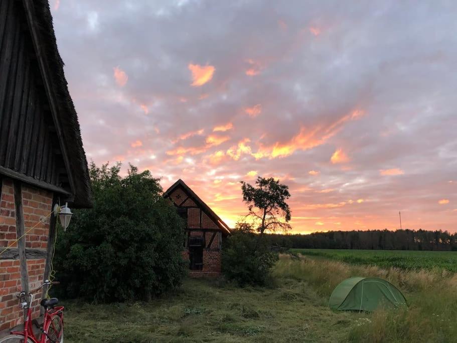 Haus am Fluss und See