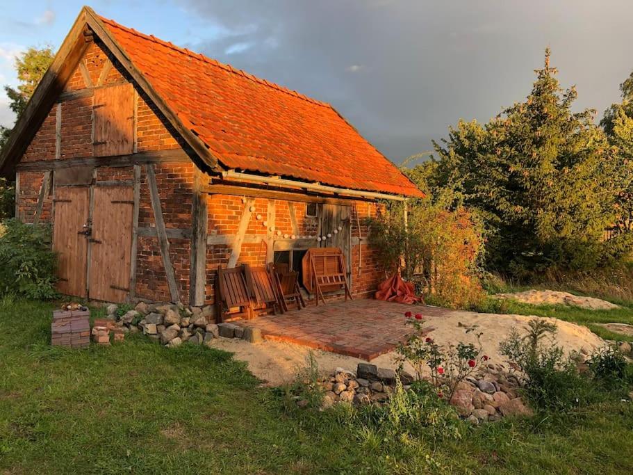 Haus am Fluss und See