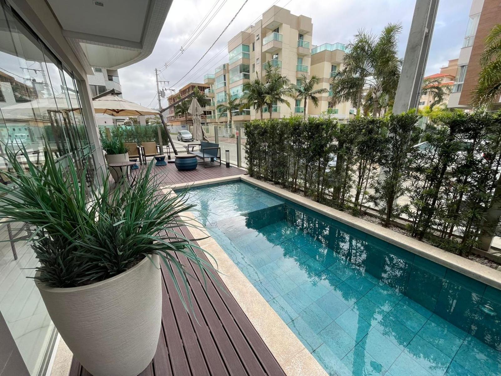 Cód 68 - Apartamento á 200m do mar