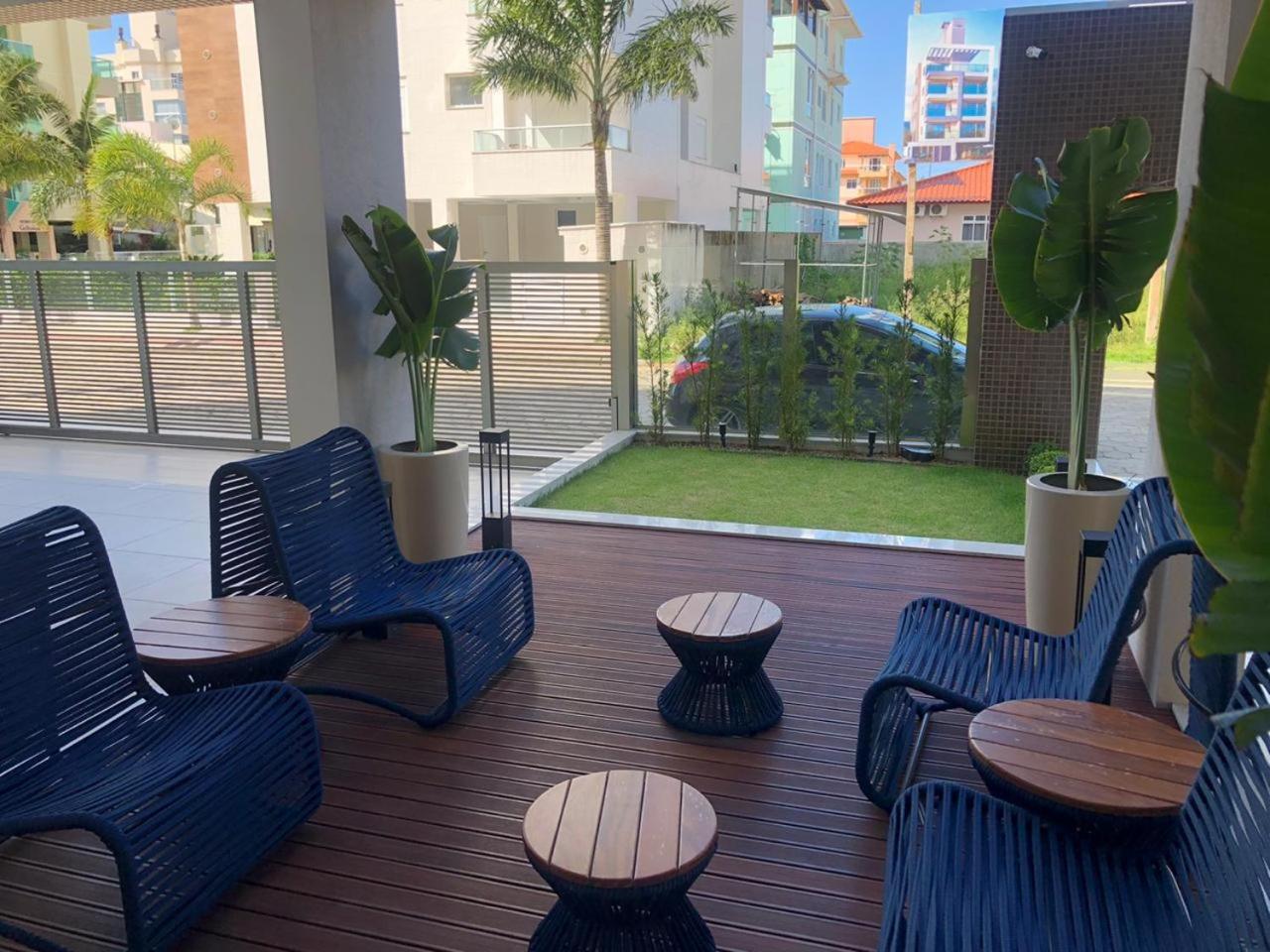 Cód 68 - Apartamento á 200m do mar