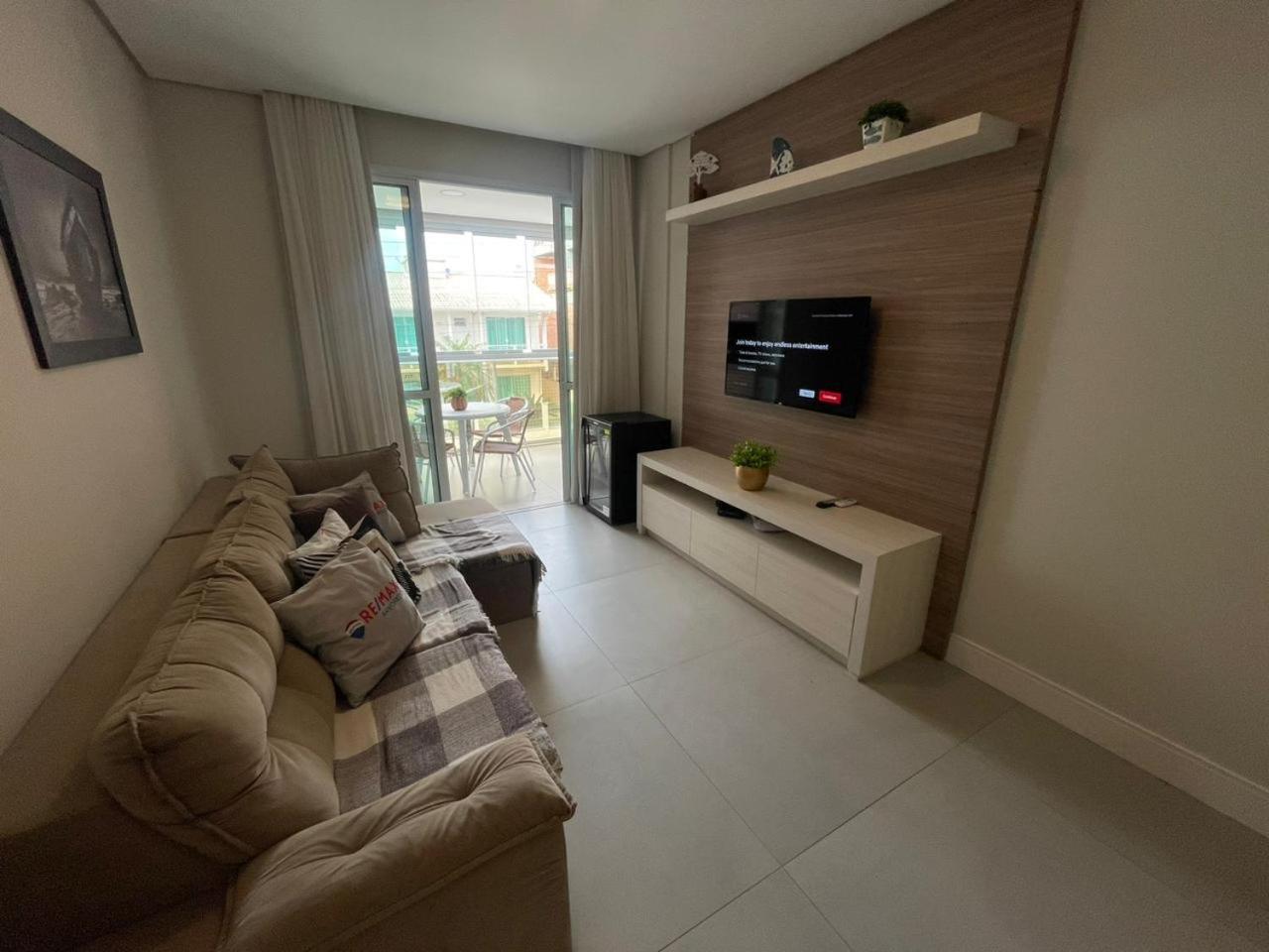Cód 68 - Apartamento á 200m do mar