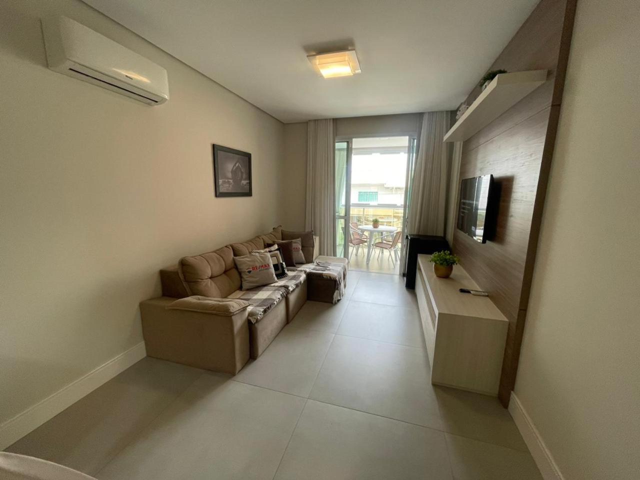 Cód 68 - Apartamento á 200m do mar