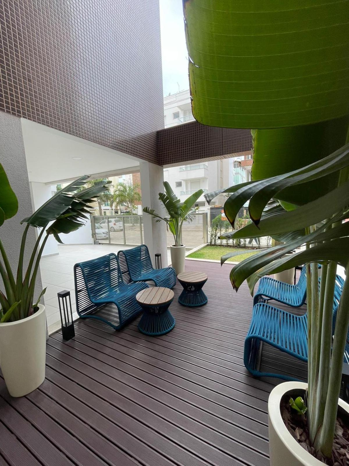 Cód 68 - Apartamento á 200m do mar