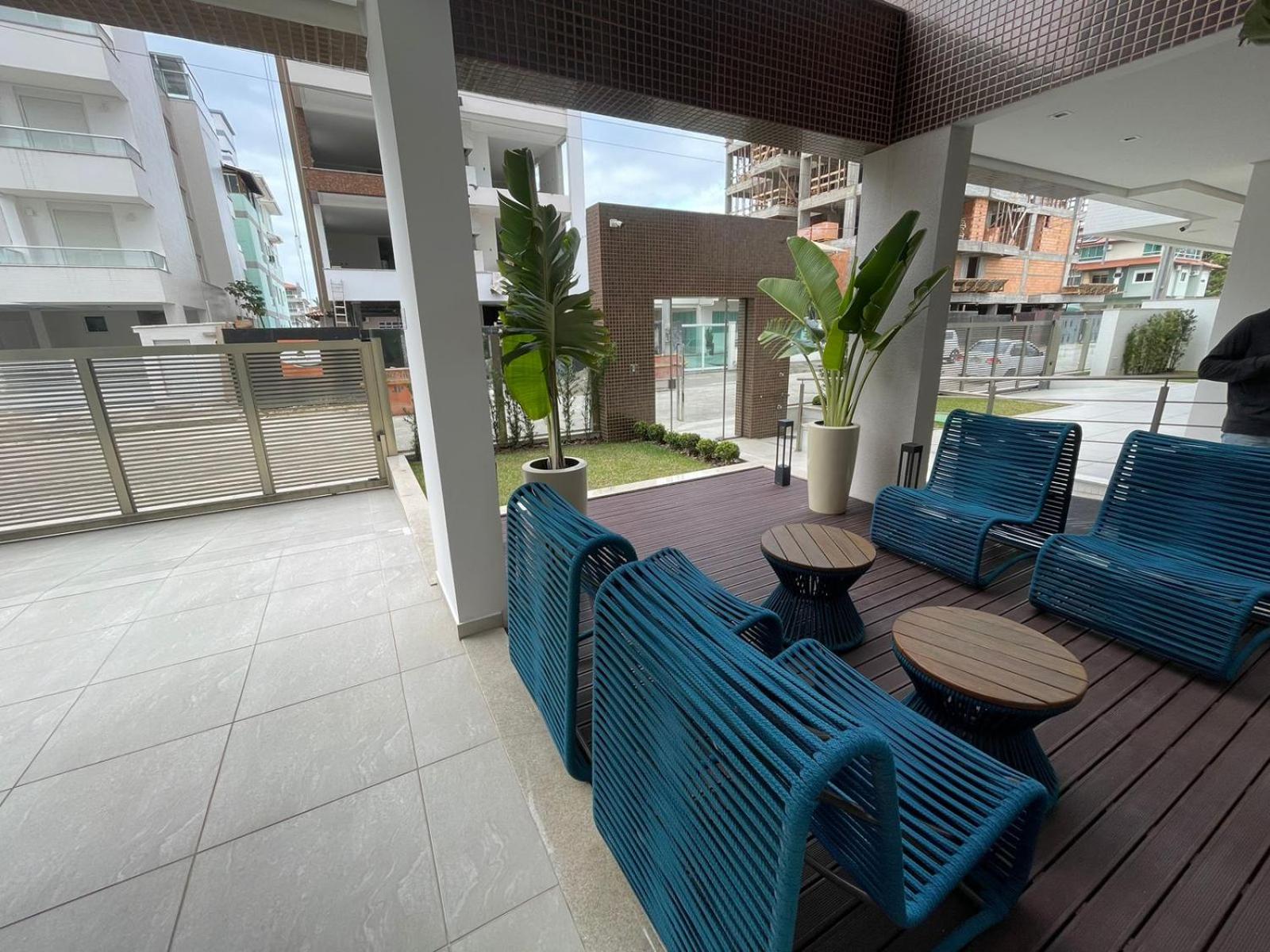Cód 68 - Apartamento á 200m do mar