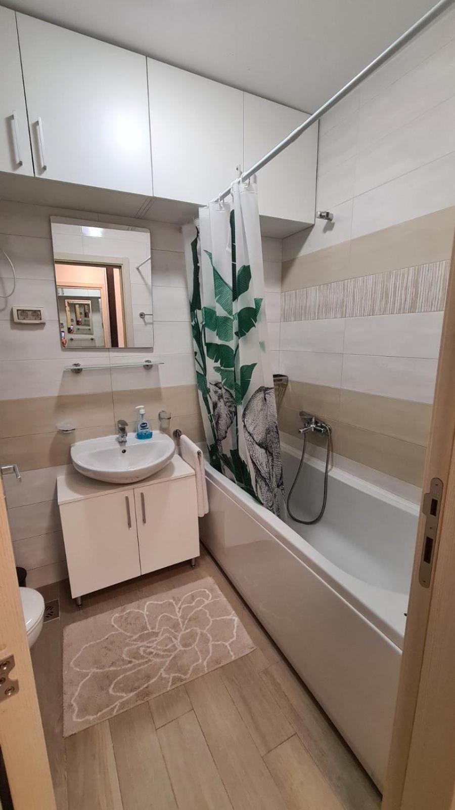Mara's cozy apartment view 5