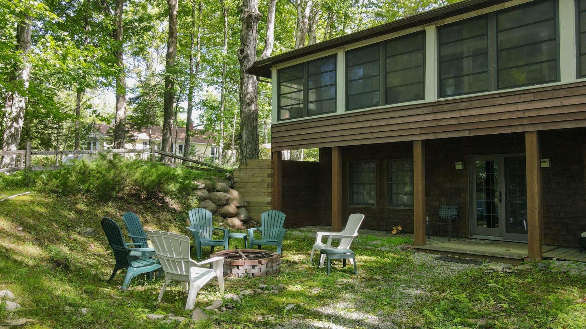 Pinecone Cabin