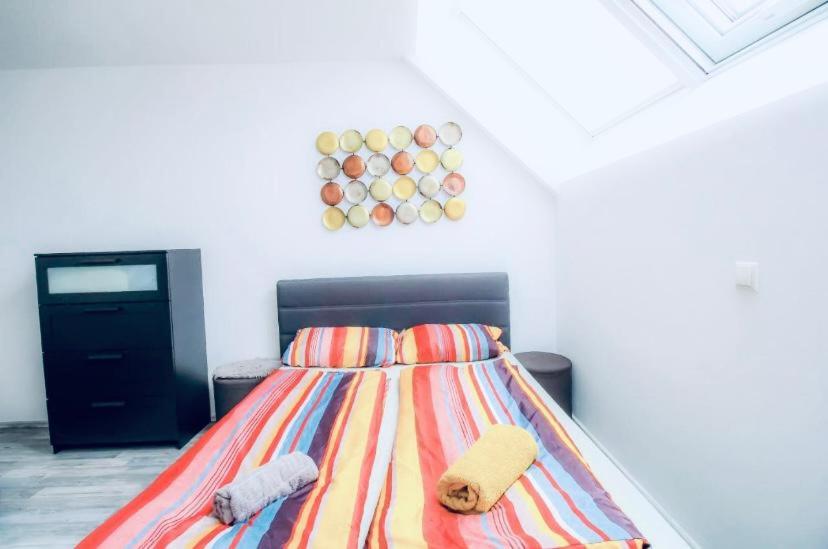 6 min to Amusement Park - Economy Rooms in Shared Apartment