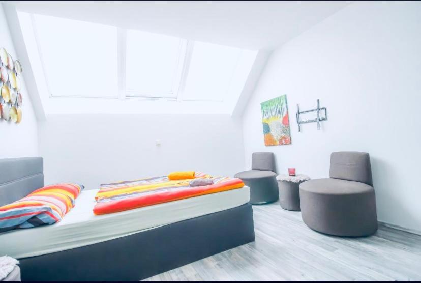 6 min to Amusement Park - Economy Rooms in Shared Apartment