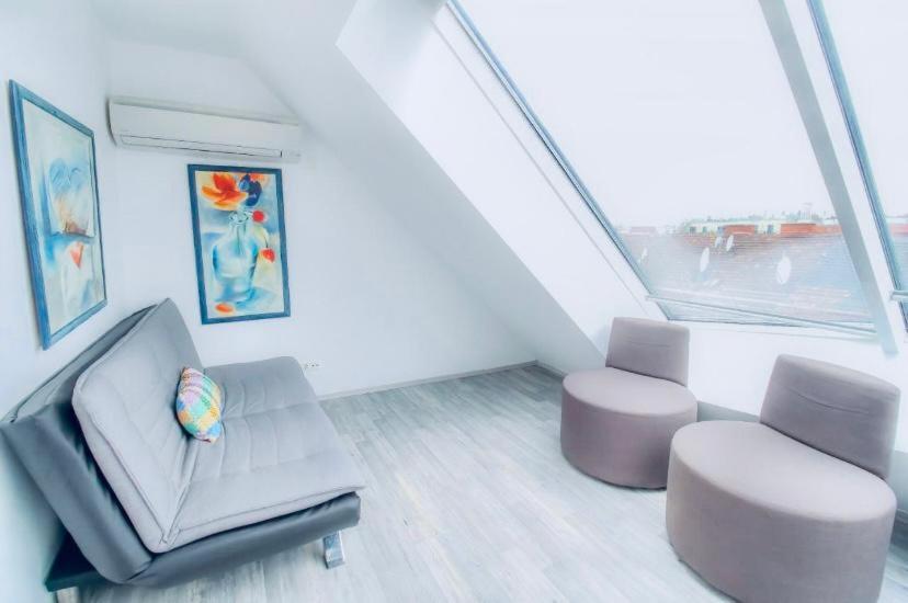6 min to Amusement Park - Economy Rooms in Shared Apartment