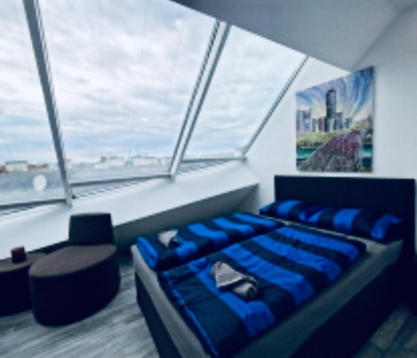 6 min to Amusement Park - Economy Rooms in Shared Apartment