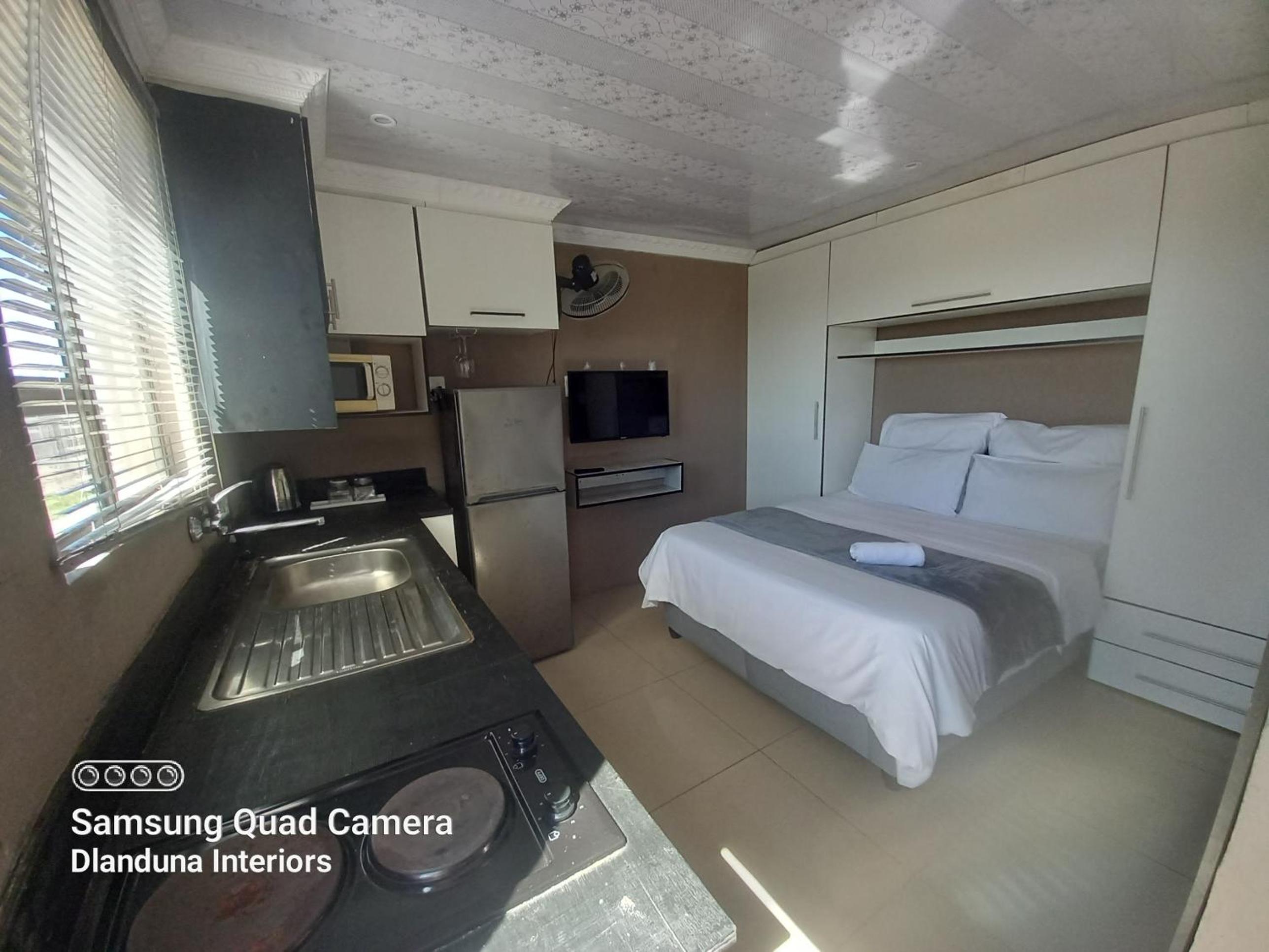 Dlanduna GUEST House