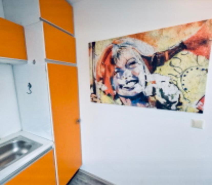 6 min to Amusement Park - Economy Rooms in Shared Apartment