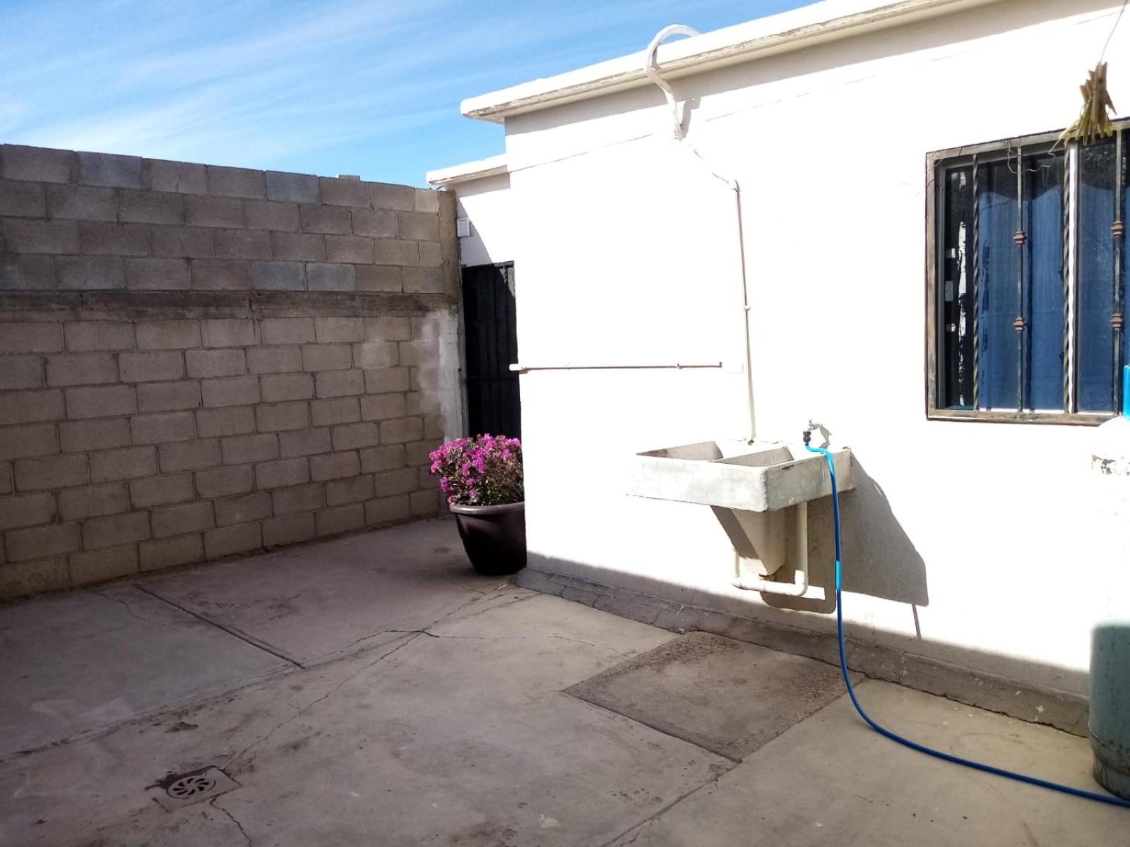 Casa céntrica, en privada con acceso controlado view 3