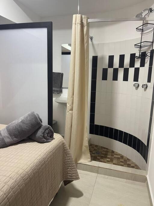 Deco5 Spacious apartament downtown Like Home