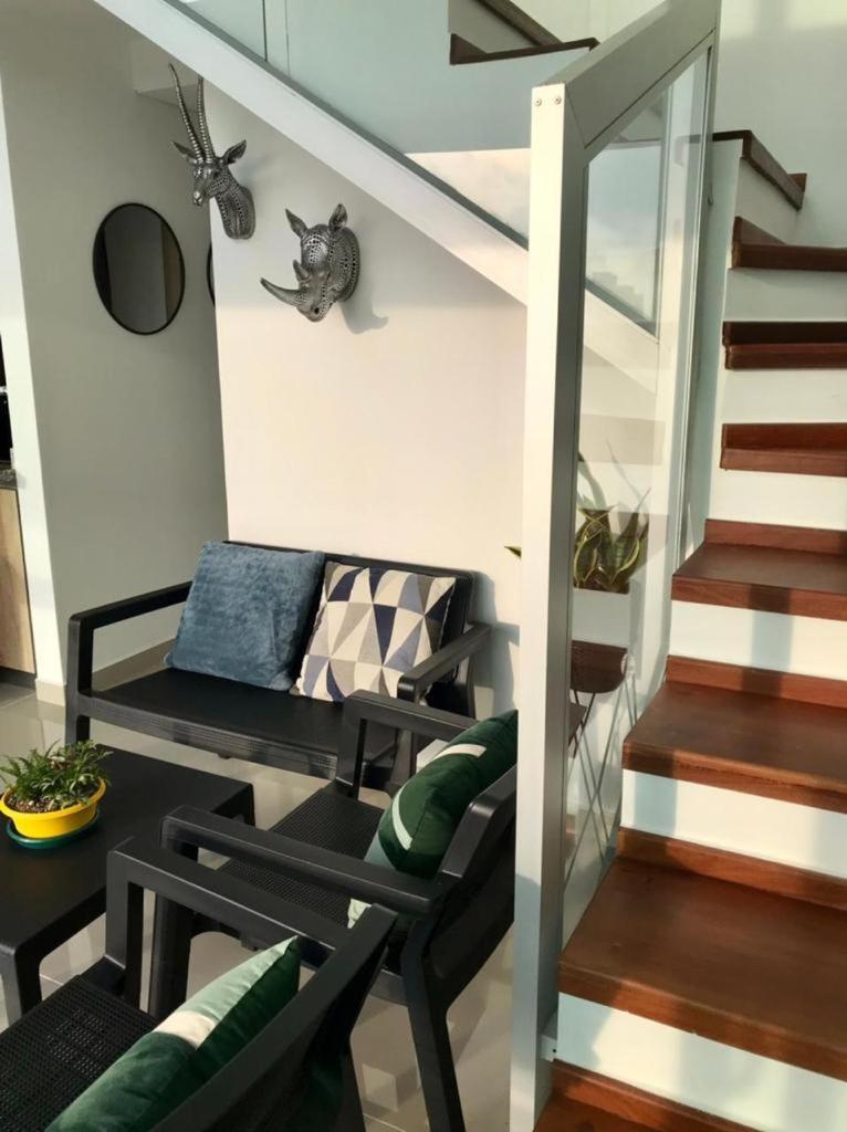 LUJOSO Y COMODO APARTAMENTO EN CARTAGENA