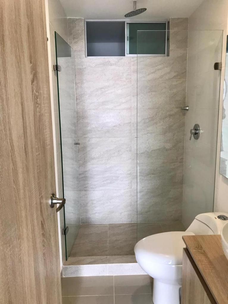 LUJOSO Y COMODO APARTAMENTO EN CARTAGENA