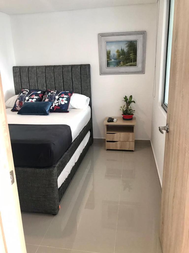 LUJOSO Y COMODO APARTAMENTO EN CARTAGENA