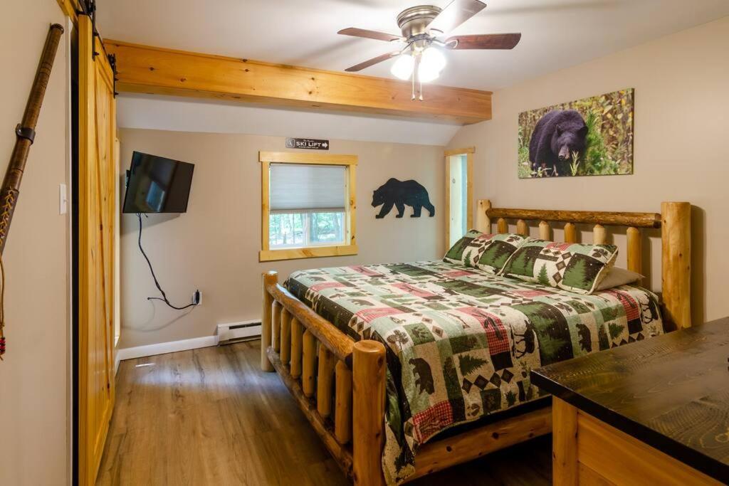 Hot Tub l Walk to Lake Harmony l Minutes to Ski view 2