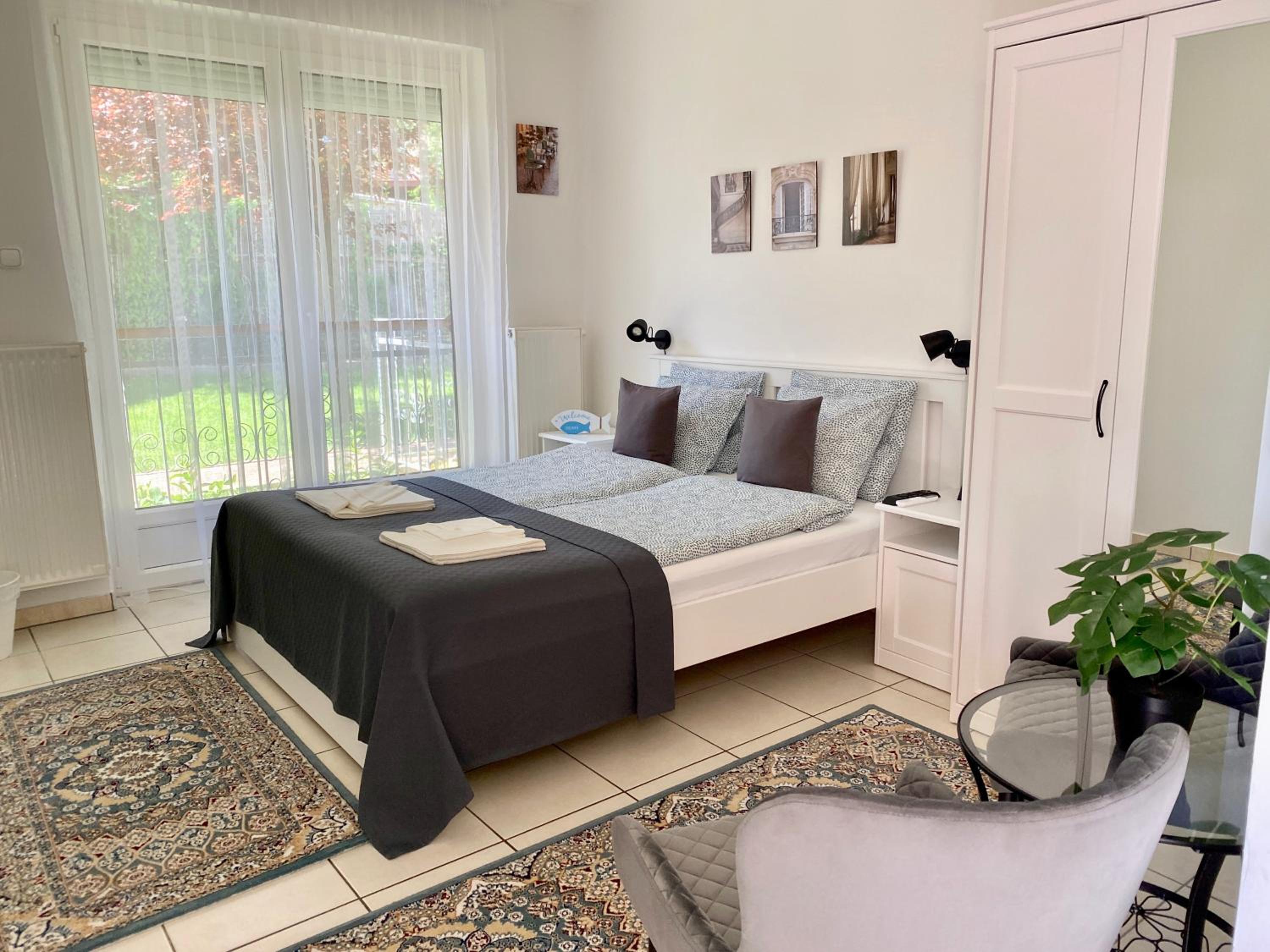 Villa Lillybeth Garden Rooms view 4