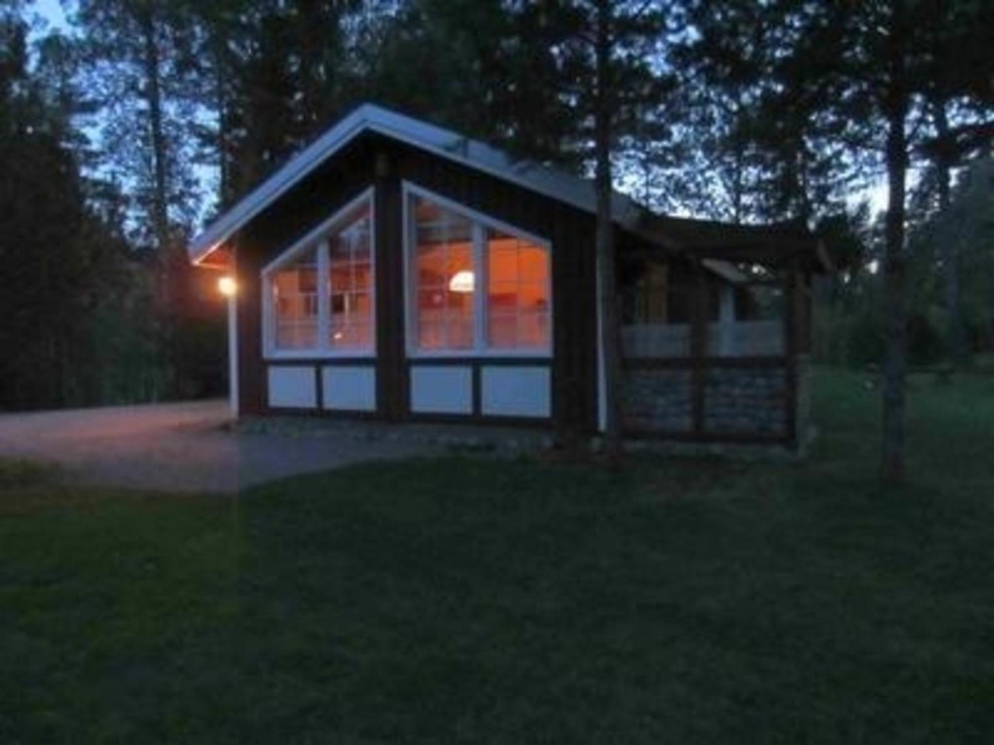 Haus Lena auf großem Grundstück am Waldrand view 2