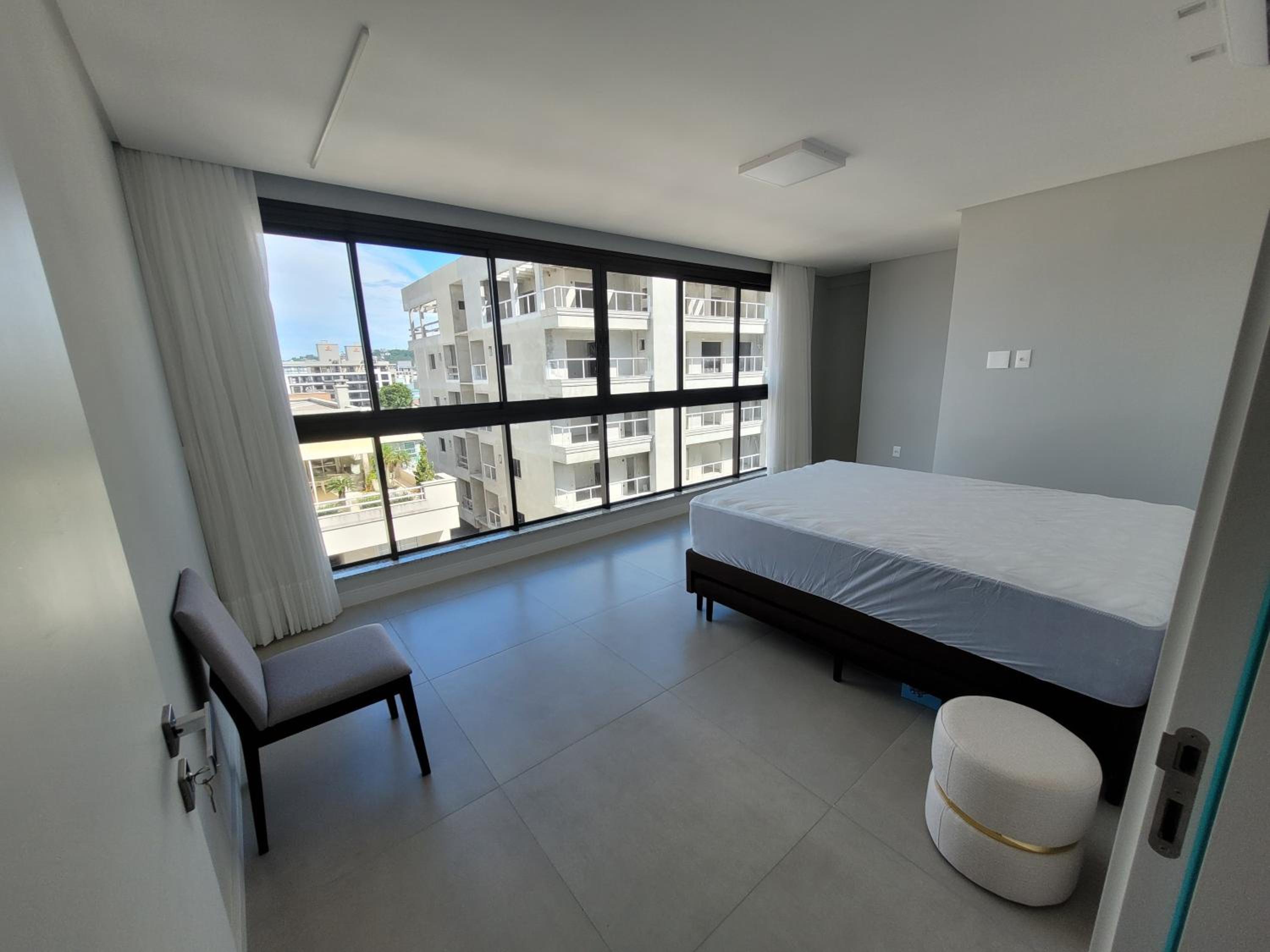 Cobertura duplex alto padrão 200m da praia