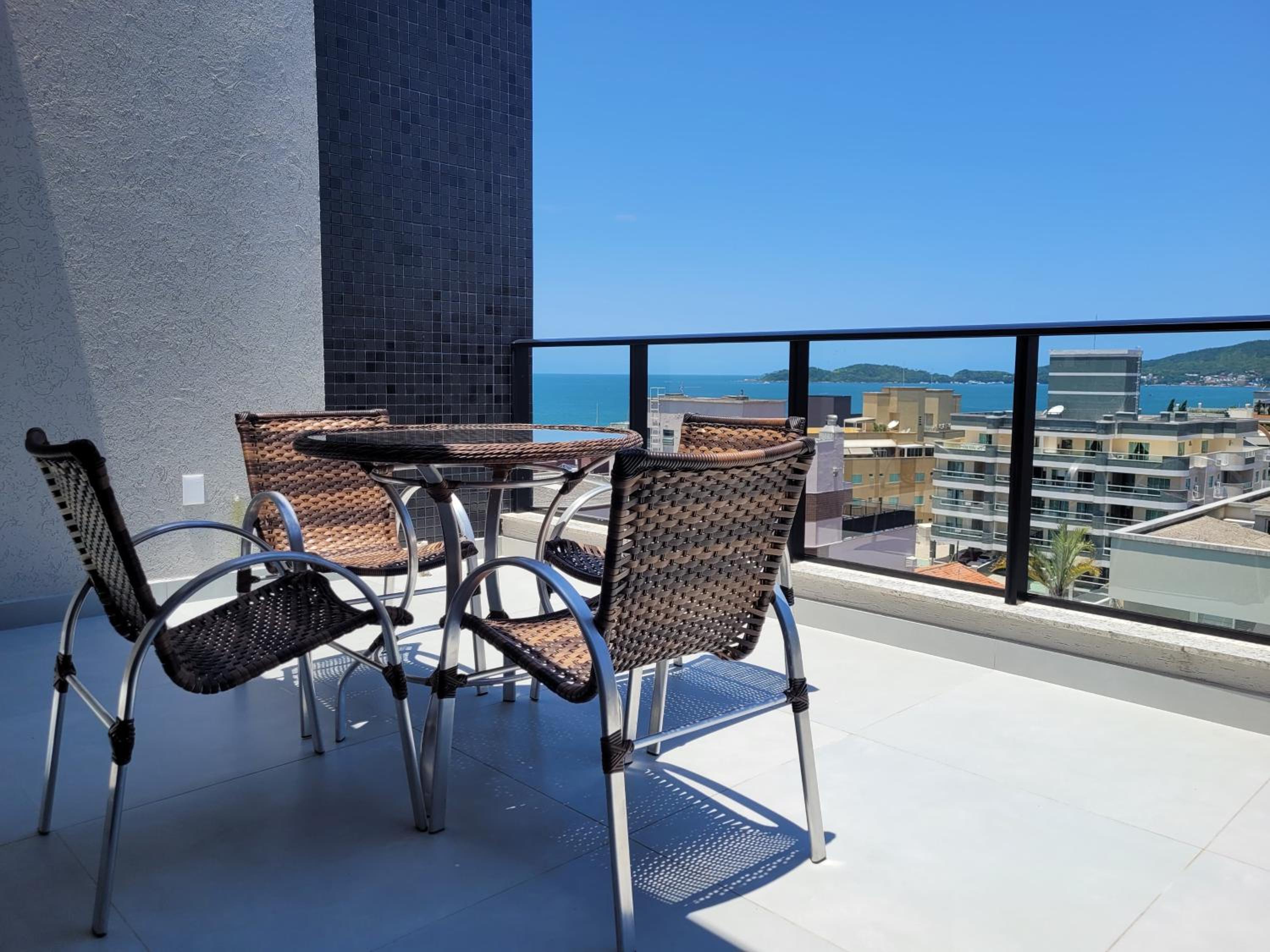 Cobertura duplex alto padrão 200m da praia