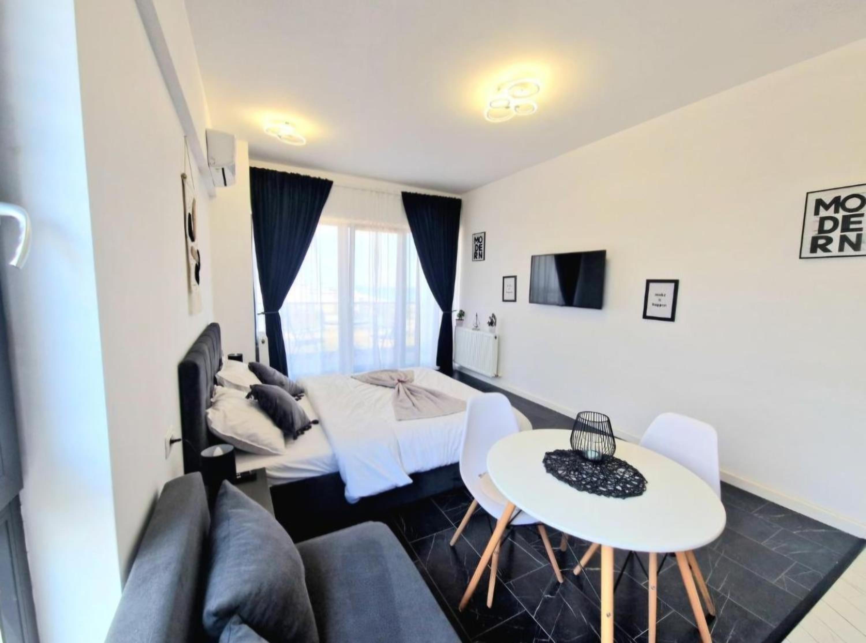 Meny Studio Mamaia Nord view 2