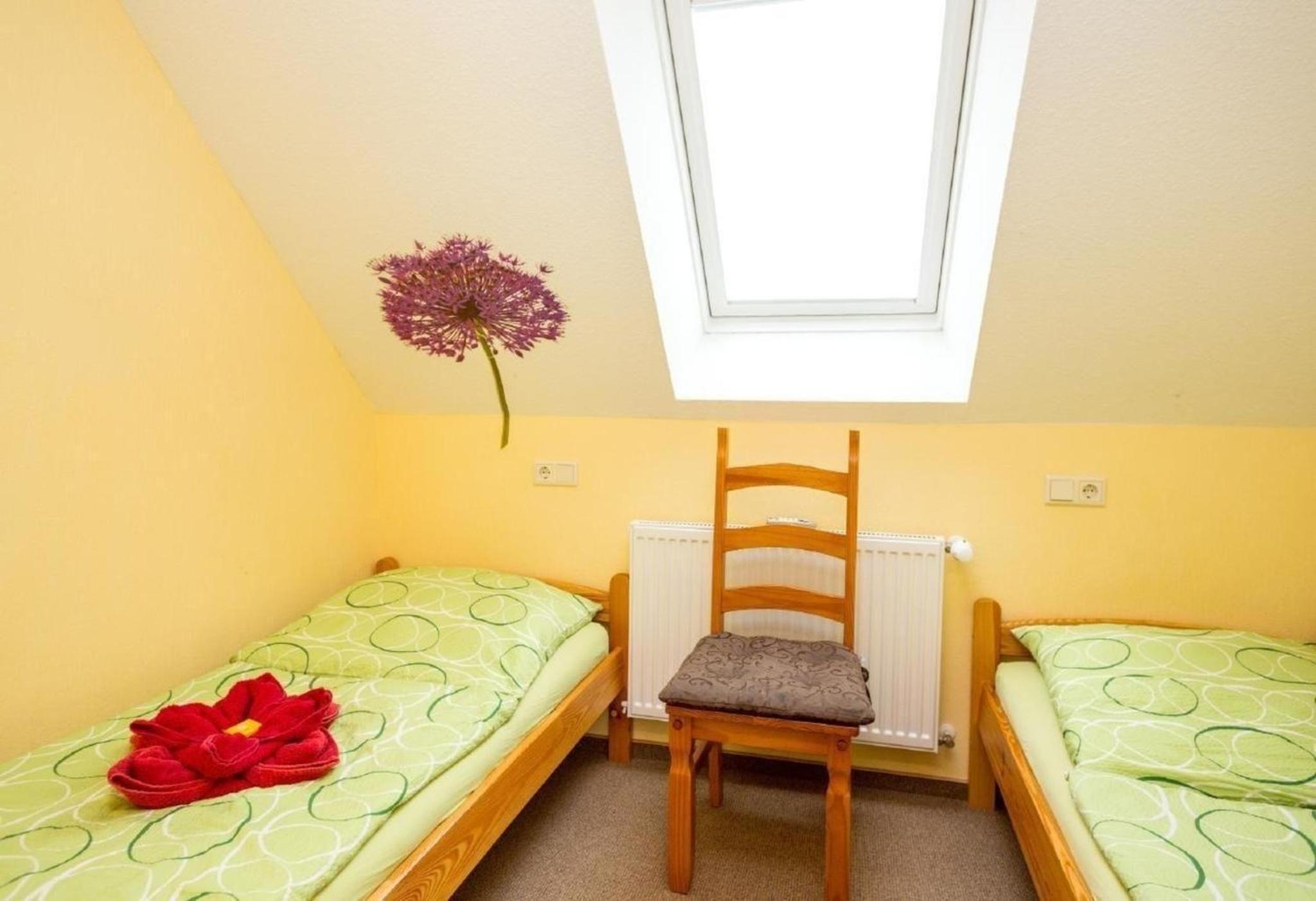 Appartement in RöbelMüritz mit Grill und Terrasse und Seeblick