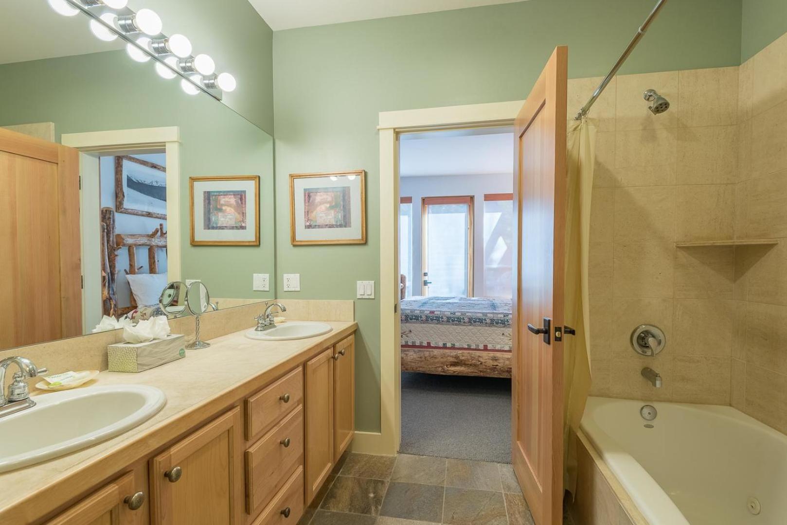 Ketchum Vacations - Snowstar Condo 23 - Property Image 4