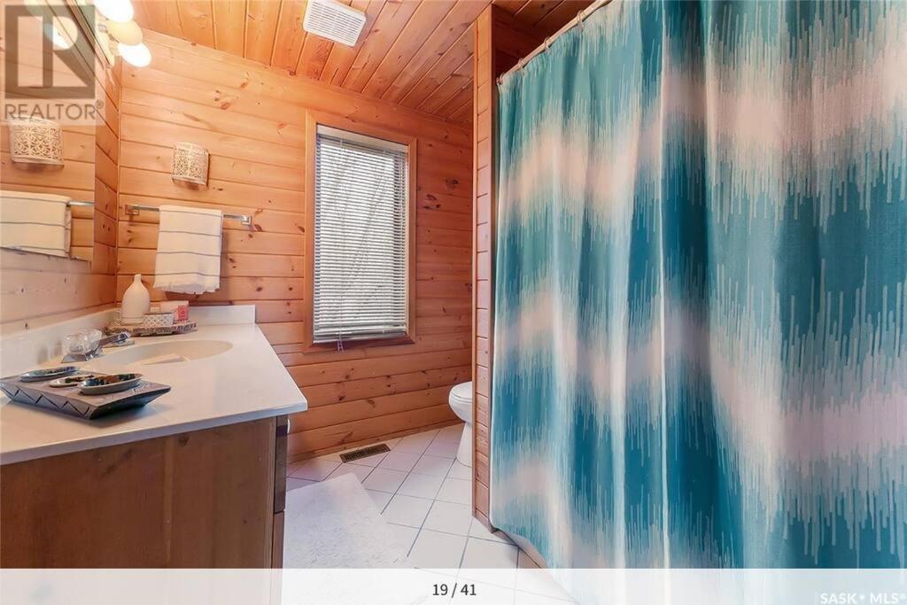 My Lovely Lakeview Cottage Saskatchewan Beach 3 Bed - 2 Bath Cabin