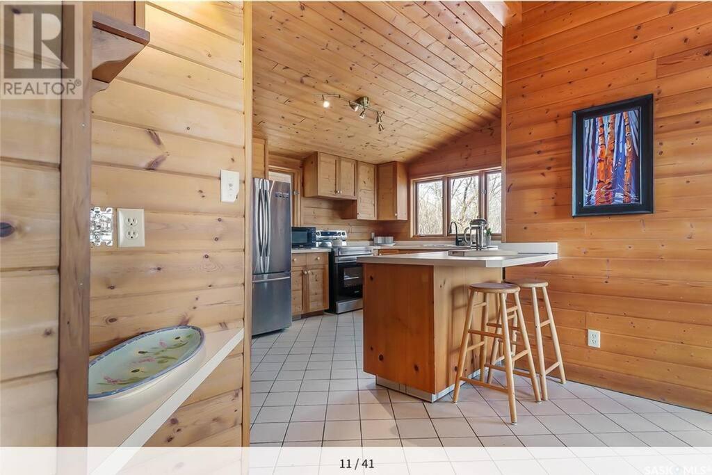 My Lovely Lakeview Cottage Saskatchewan Beach 3 Bed - 2 Bath Cabin