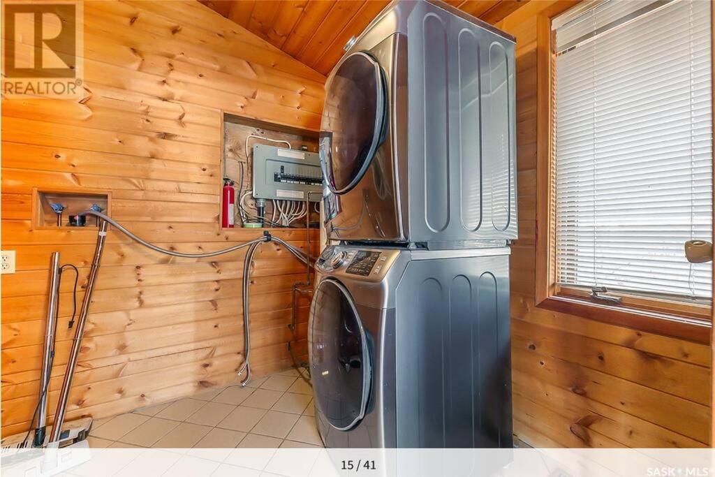 My Lovely Lakeview Cottage Saskatchewan Beach 3 Bed - 2 Bath Cabin