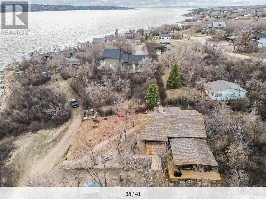 My Lovely Lakeview Cottage Saskatchewan Beach 3 Bed - 2 Bath Cabin
