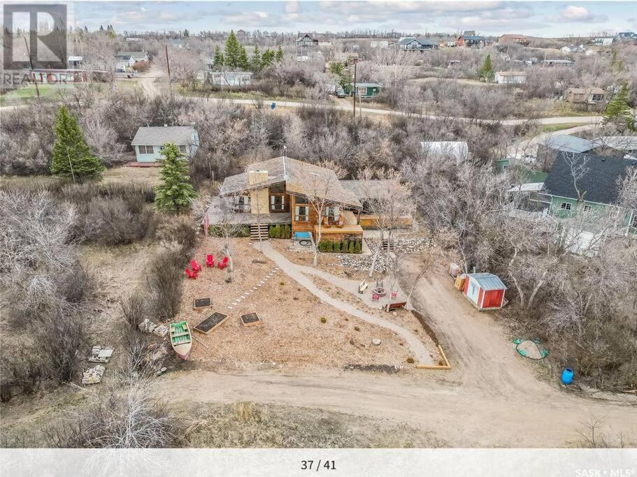 My Lovely Lakeview Cottage Saskatchewan Beach 3 Bed - 2 Bath Cabin