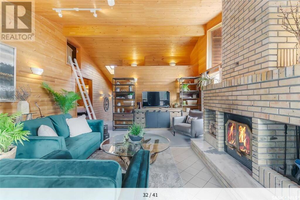 My Lovely Lakeview Cottage Saskatchewan Beach 3 Bed - 2 Bath Cabin