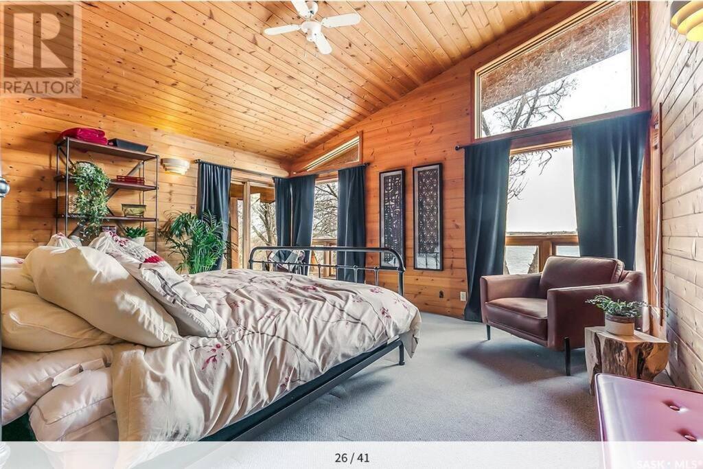 My Lovely Lakeview Cottage Saskatchewan Beach 3 Bed - 2 Bath Cabin