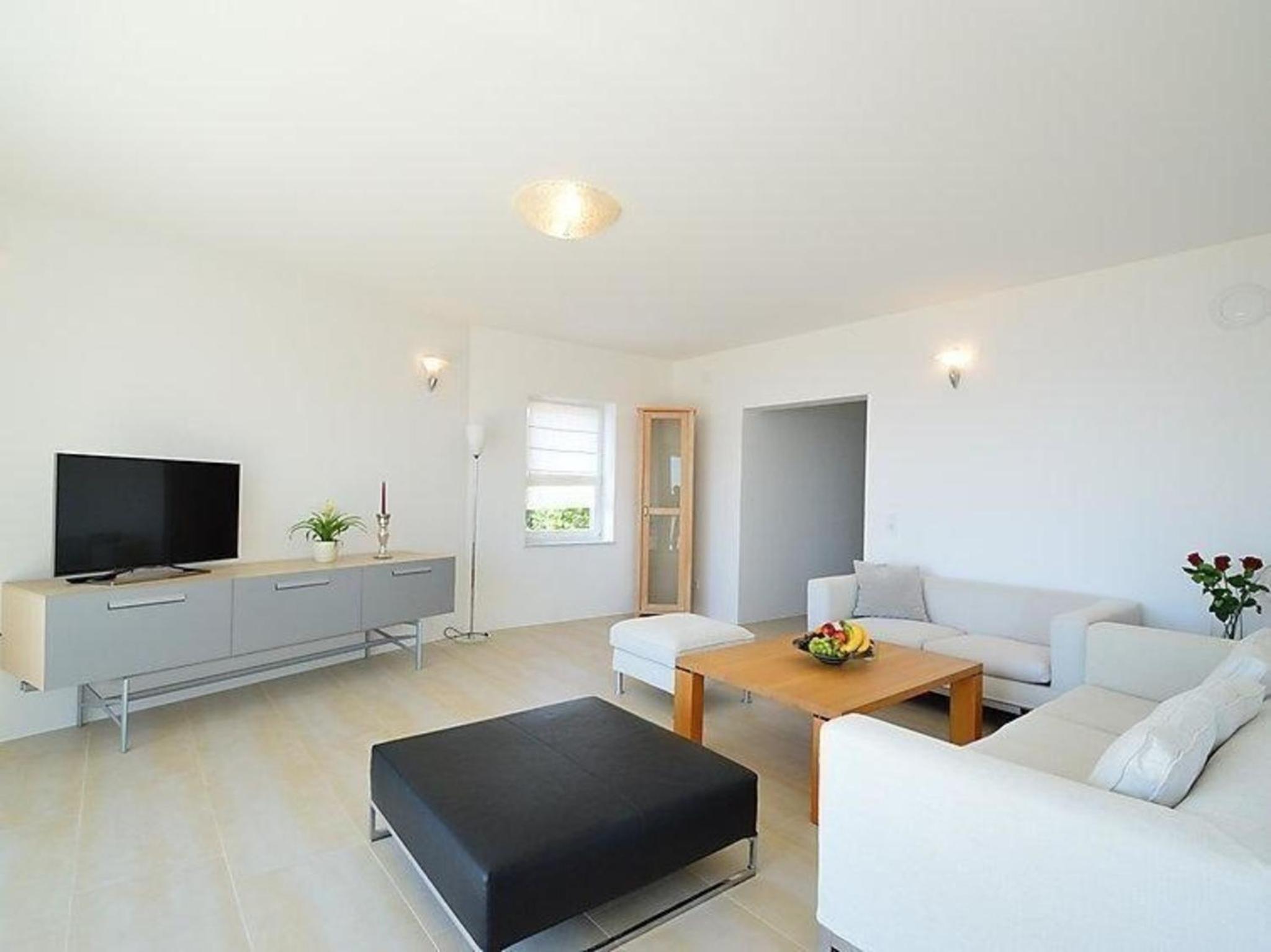 Appartement in Rubeši mit Garten