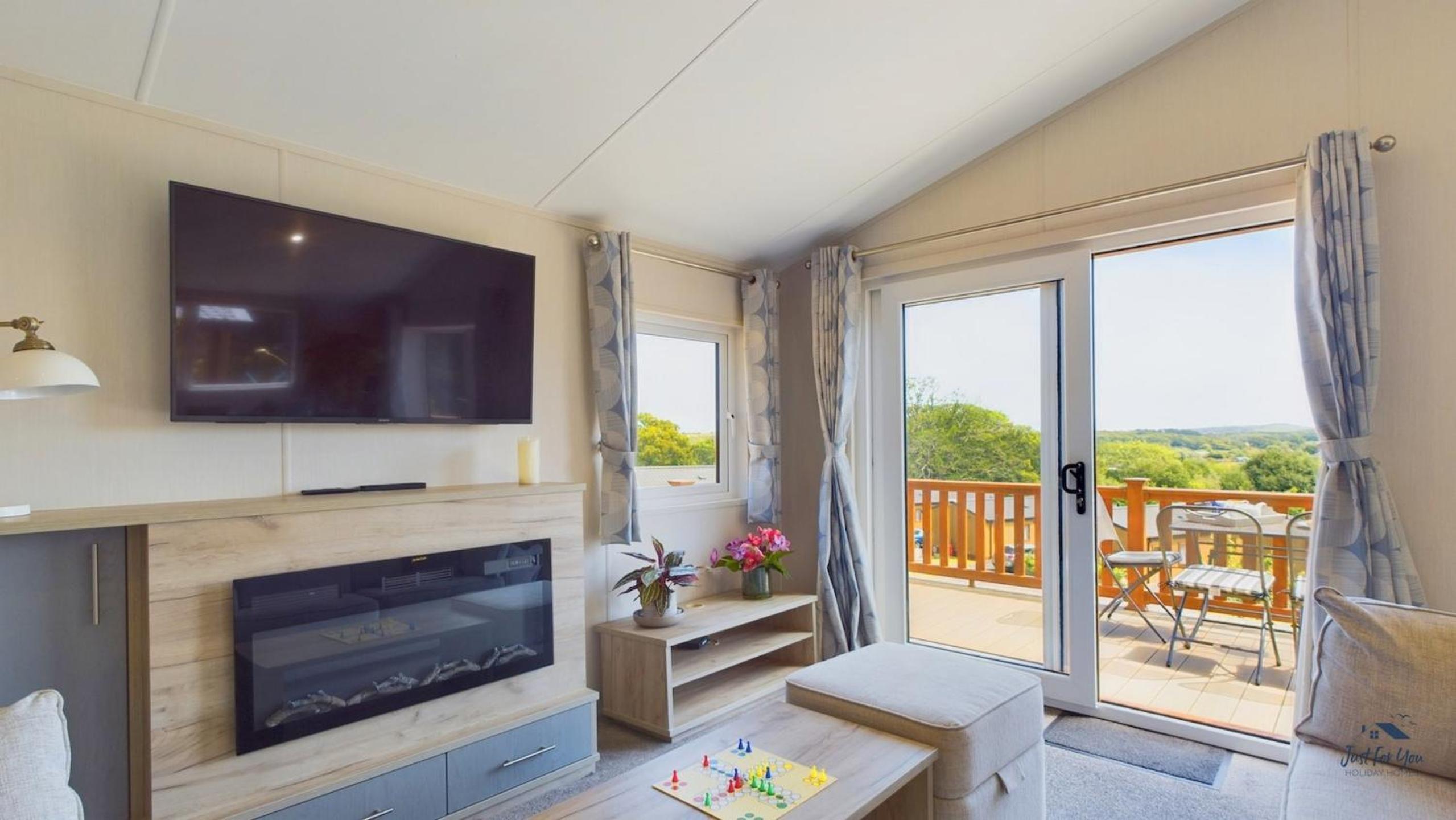Long View in Roebeck Country Park, sleeps 4, beach 3.5 miles. view 3