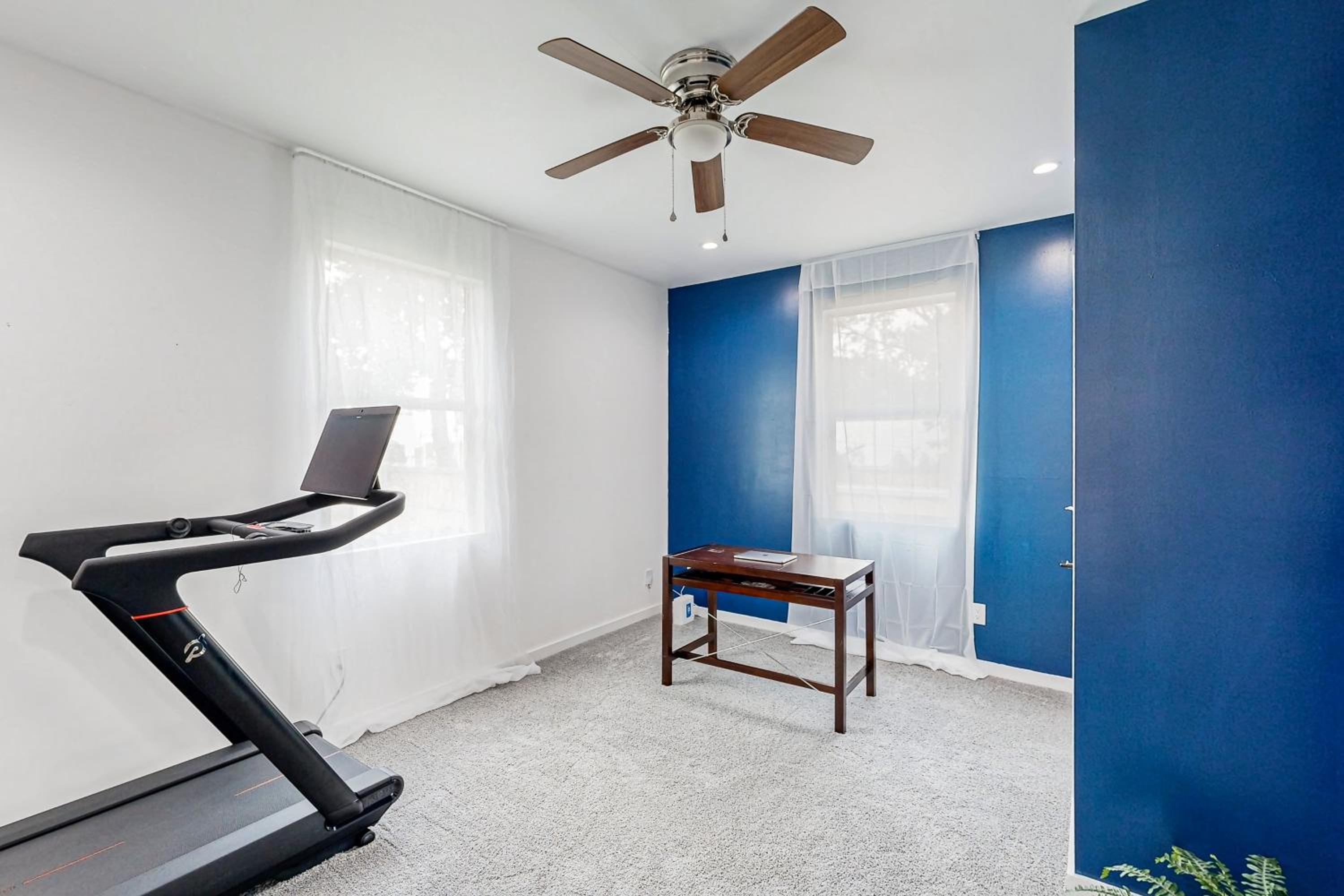 Modern Dallas Retreat 5 Mi to Dtwn Pets Welcome
