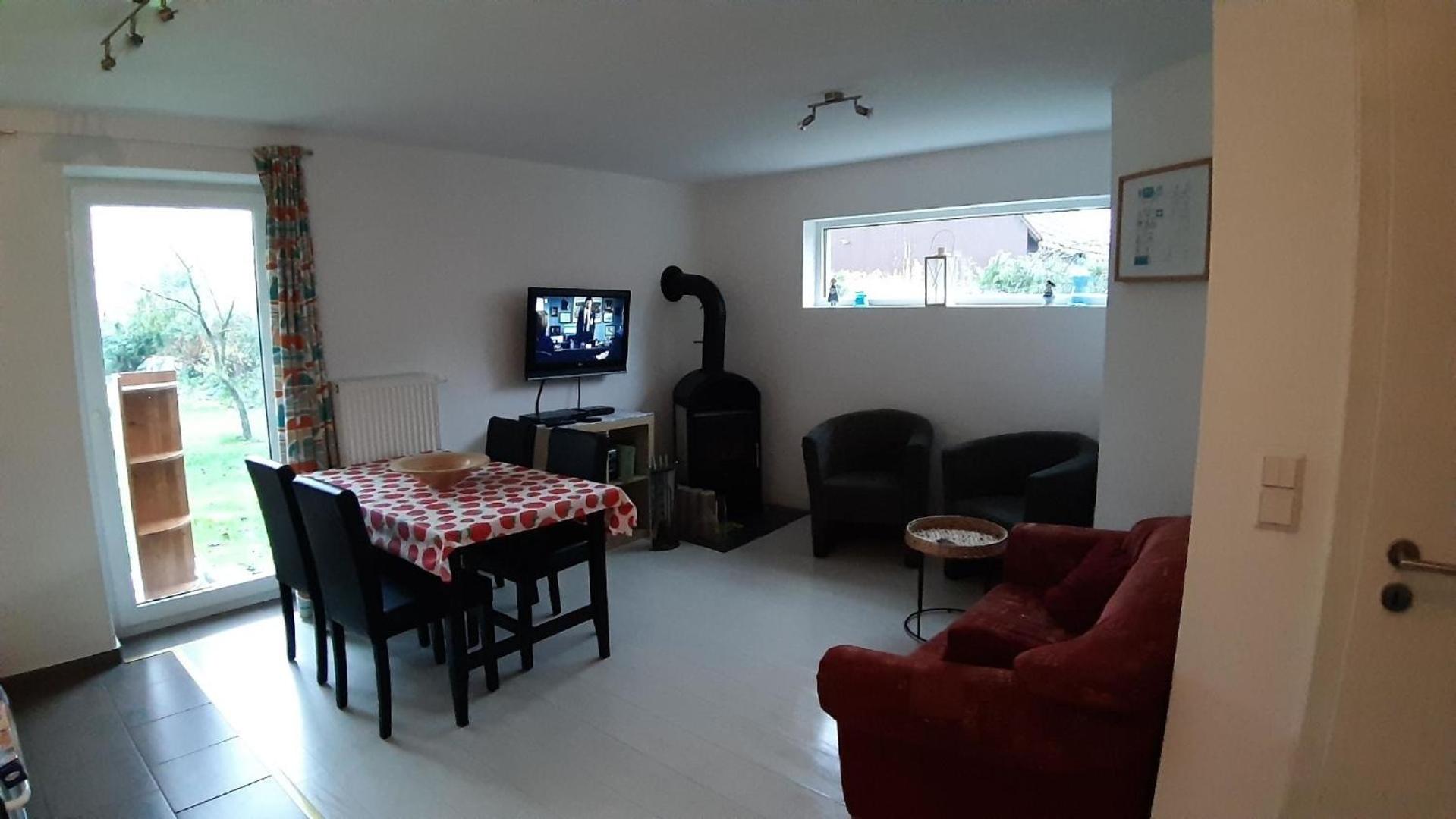 Ferienwohnung in Vorland mit Grill und Garten