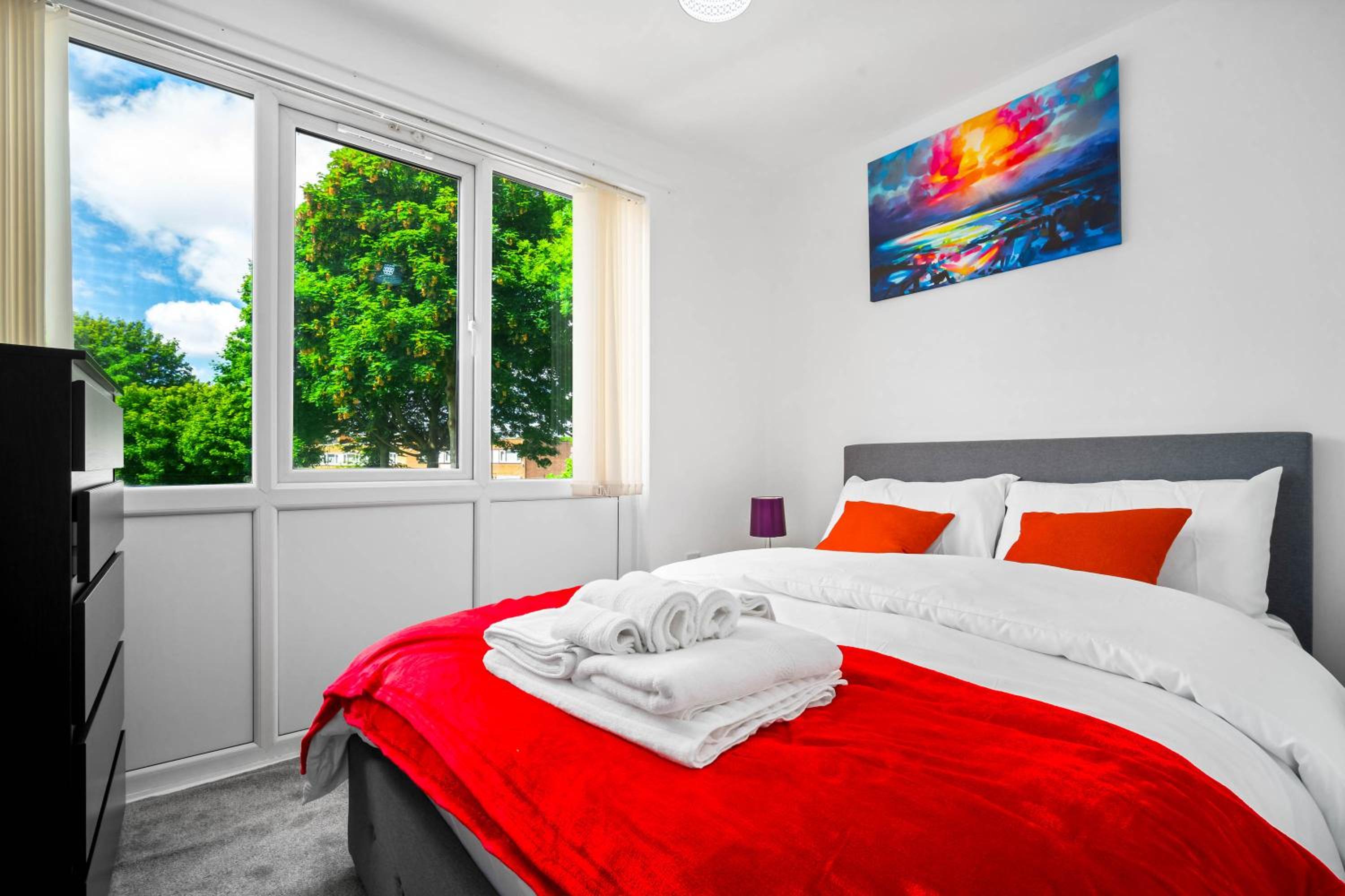 Luxury New House with free Parking view 5