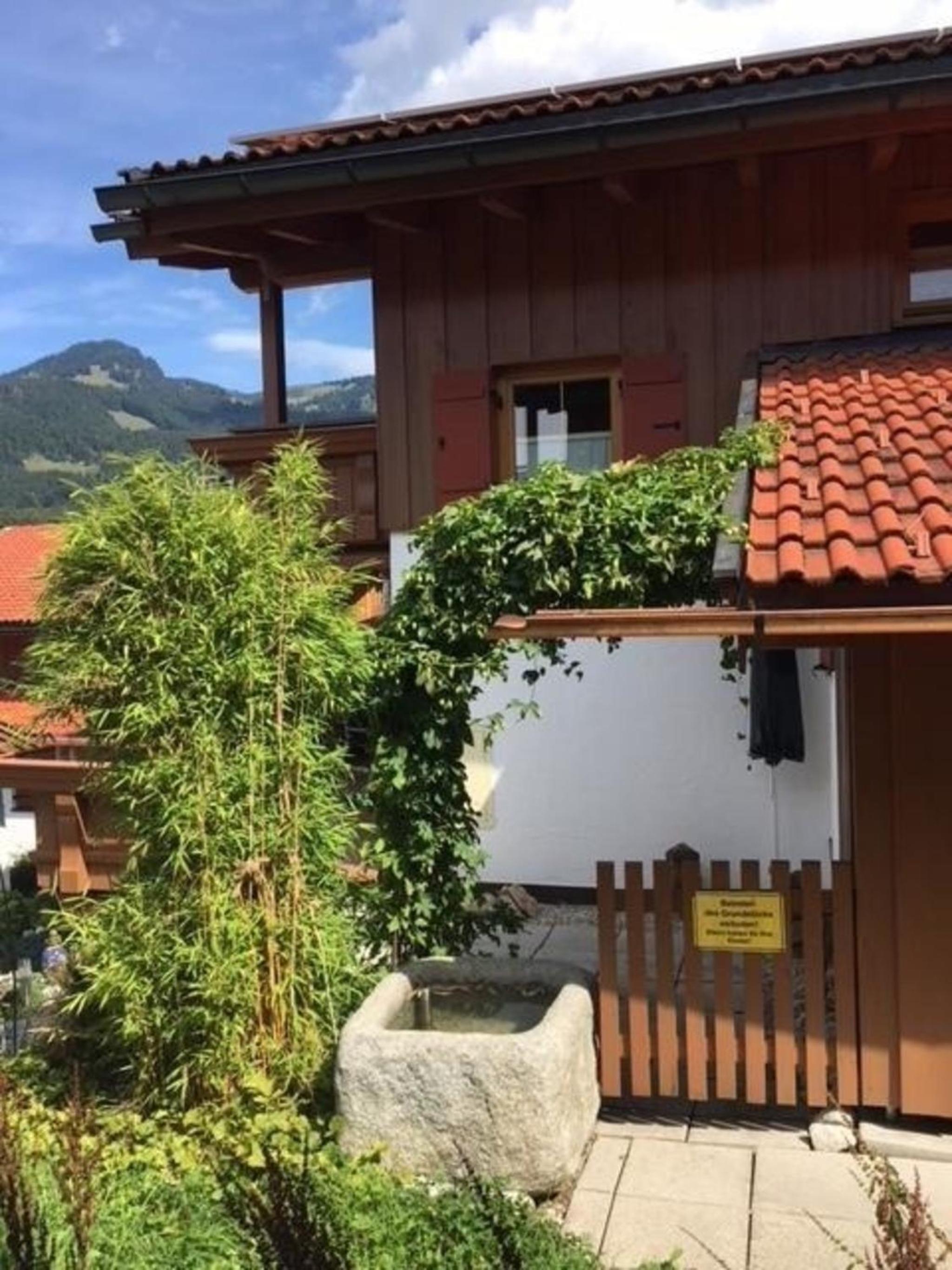 Ferienhaus in ruhiger Lage, mit Balkon, Terrasse und eigenem Gartenteil