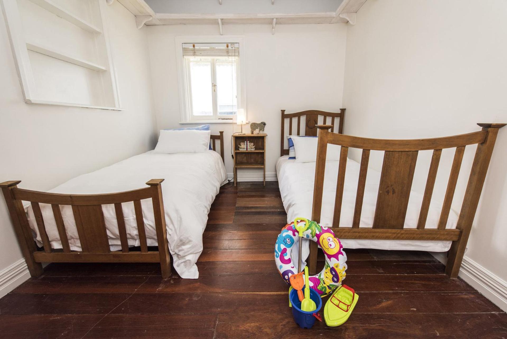 Docs Cottage - Ocean Views