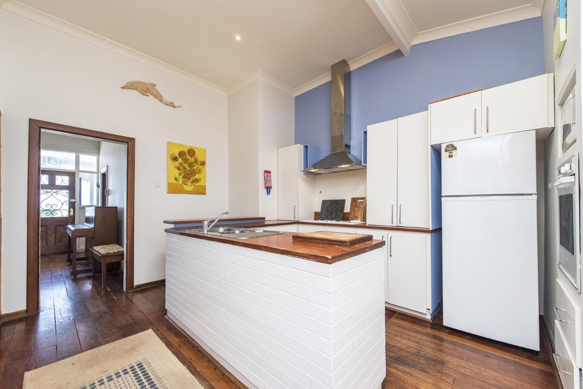 Docs Cottage - Ocean Views