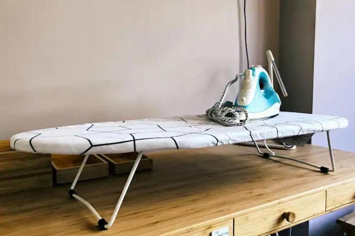 Appartement entièrement rénové et équipé de deux chambres dans le quartier Schuman