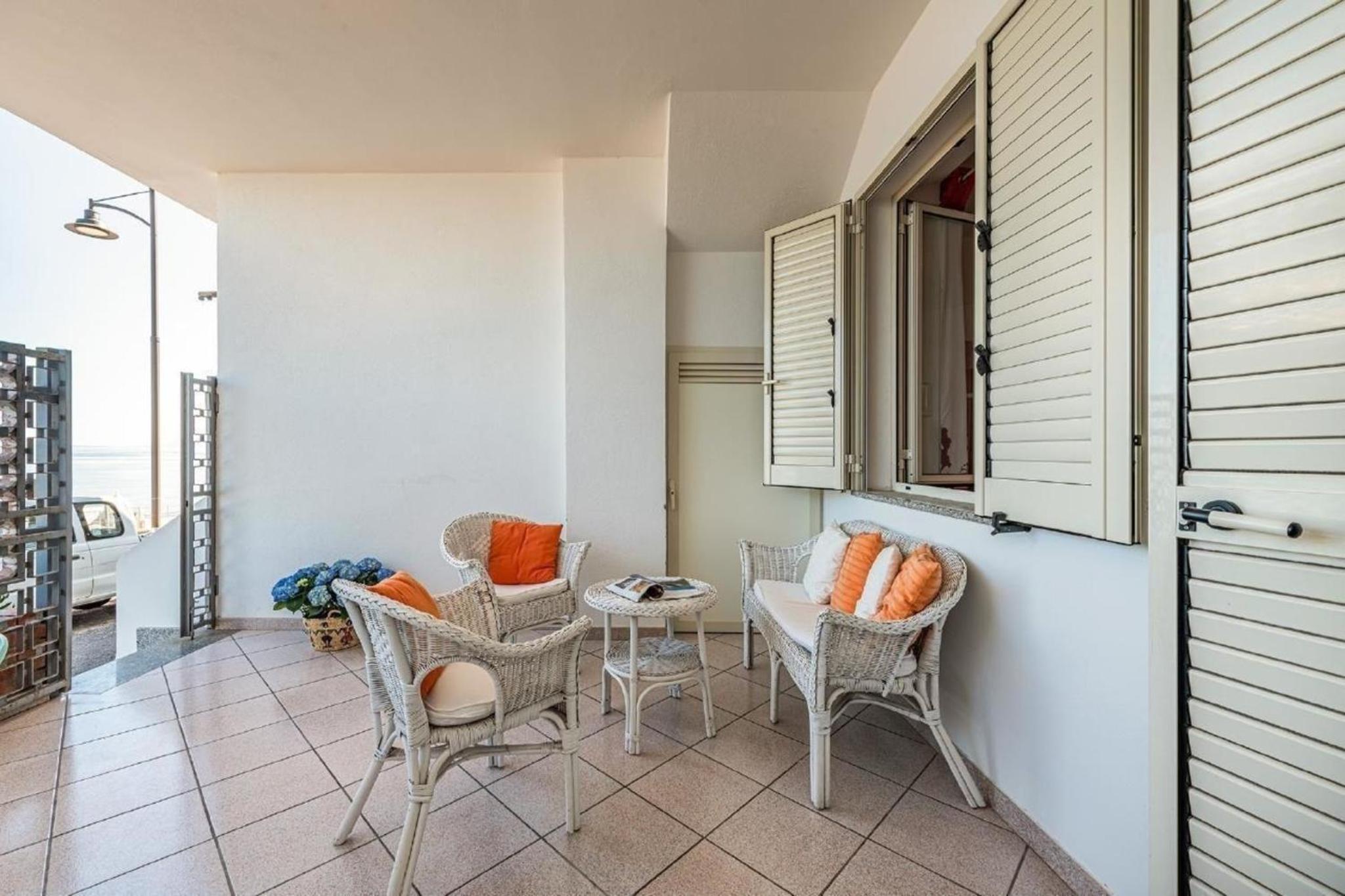 Schöne Wohnung in Cala Gonone und Meerblick und Neben dem Strand